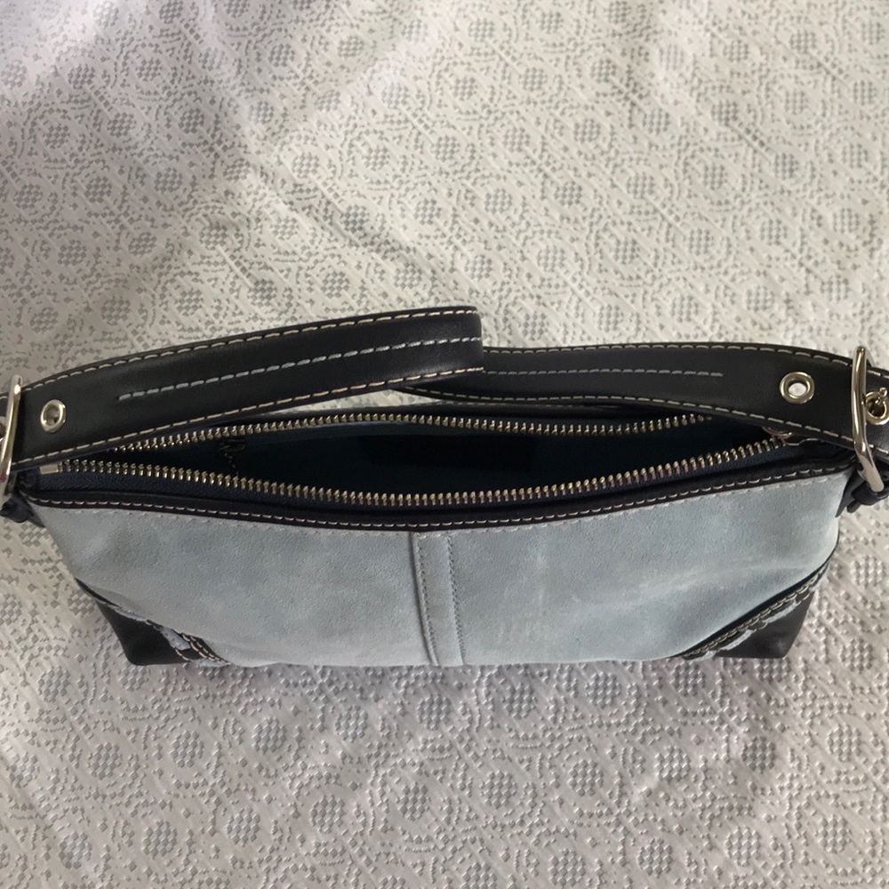 NEW Coach shoulder bag and wristlet - Picture 3 of 5